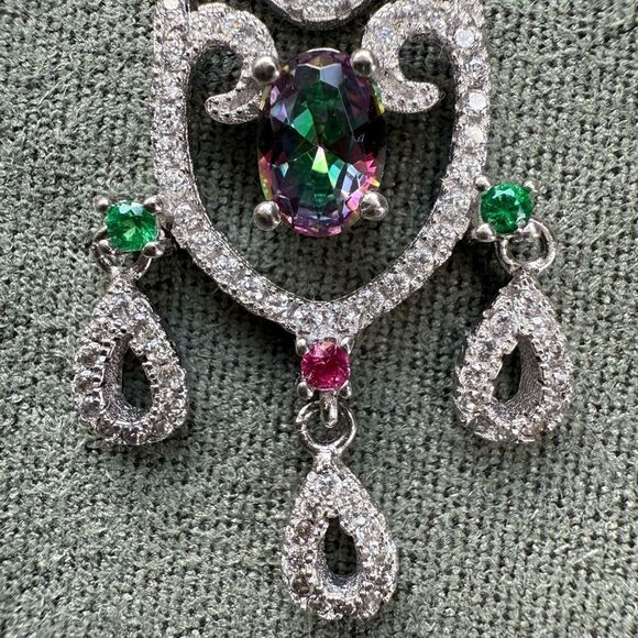 ✨ MYSTIC TOPAZ CHANDELIER PENDANT – SPARKLING STATEMENT PIECE ✨ - Picture 16 of 17